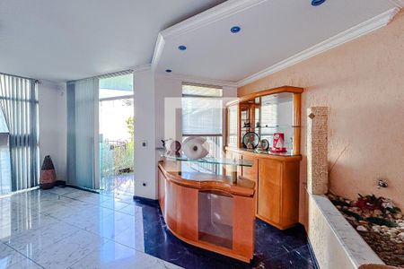 Sala de casa à venda com 5 quartos, 670m² em Vila Carrão, São Paulo