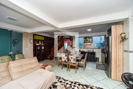 Sala/Cozinha de casa à venda com 3 quartos, 300m² em Costa E Silva, Porto Alegre