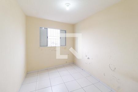 Quarto 2 de apartamento para alugar com 2 quartos, 50m² em Jardim Guiomar, Carapicuíba