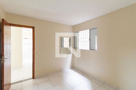 Quarto 1 de apartamento para alugar com 2 quartos, 49m² em Jardim Guiomar, Carapicuíba