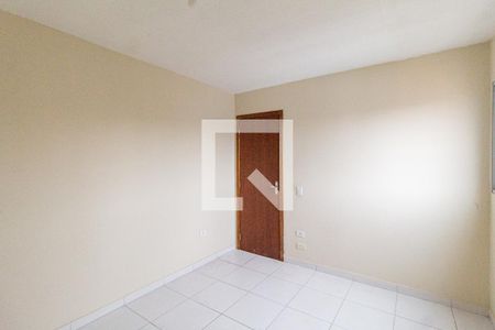 Quarto 1 de apartamento para alugar com 2 quartos, 50m² em Jardim Guiomar, Carapicuíba