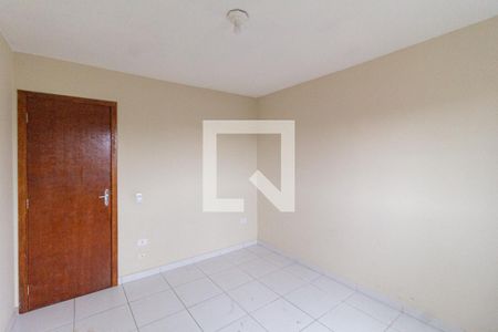 Quarto 2 de apartamento para alugar com 2 quartos, 50m² em Jardim Guiomar, Carapicuíba