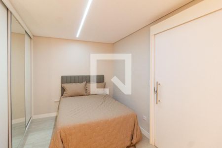 Quarto 1 de casa para alugar com 2 quartos, 80m² em Jardim Guiomar, Carapicuíba
