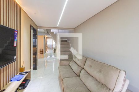 Sala de casa para alugar com 2 quartos, 80m² em Jardim Guiomar, Carapicuíba
