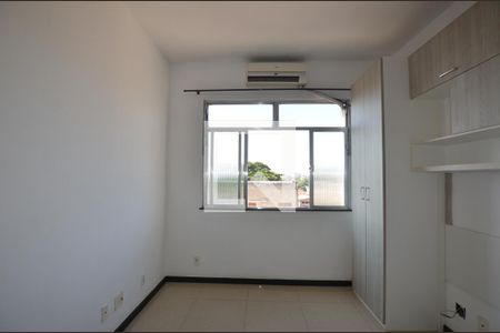 Quarto 1 de apartamento para alugar com 2 quartos, 86m² em Vila Valqueire, Rio de Janeiro