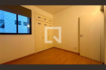 Quarto de apartamento à venda com 3 quartos, 200m² em Santa Lúcia, Belo Horizonte