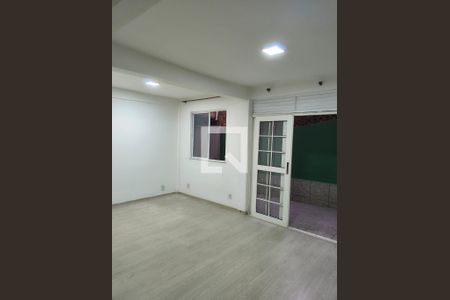 Casa para alugar com 2 quartos, 70m² em Samambaia, Petrópolis