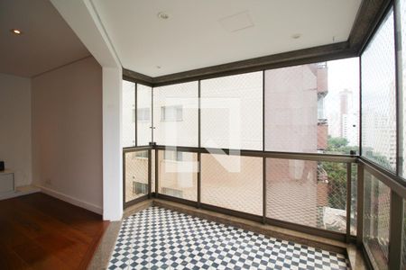 Apartamento para alugar com 3 quartos, 194m² em Indianópolis, São Paulo
