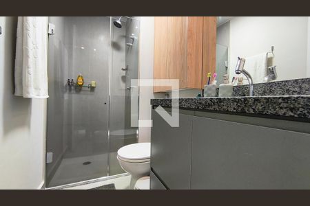 Banheiro de kitnet/studio para alugar com 1 quarto, 28m² em Vila Mariana, São Paulo