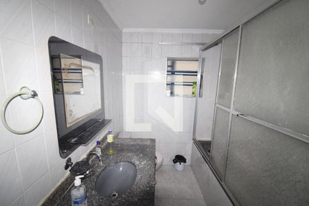 Banheiro de casa para alugar com 2 quartos, 90m² em Jardim Peri, São Paulo