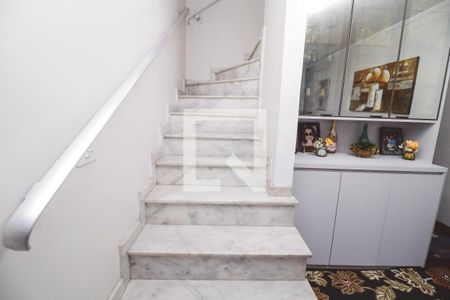 Escada de casa à venda com 3 quartos, 200m² em Imirim, São Paulo