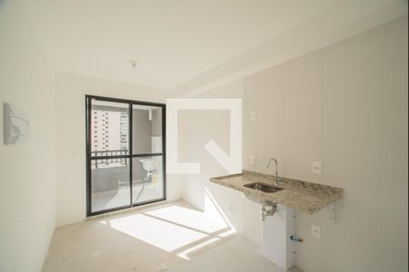 Sala/Cozinha de apartamento à venda com 1 quarto, 30m² em Chácara Inglesa, São Paulo