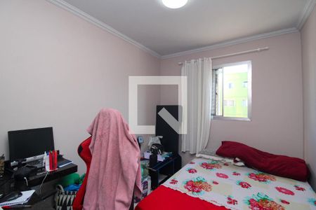 Quarto 1 de apartamento para alugar com 3 quartos, 65m² em Parque Pinheiros, Taboão da Serra