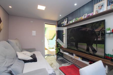 Sala  de apartamento para alugar com 3 quartos, 65m² em Parque Pinheiros, Taboão da Serra