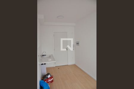 Kitnet / studio - Quarto e Cozinha de kitnet/studio para alugar com 1 quarto, 16m² em Freguesia do Ó, São Paulo