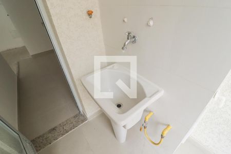 Cozinha e Área de Serviço de apartamento à venda com 2 quartos, 59m² em Vila Bandeirantes, São Paulo