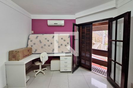 Quarto 1 de casa de condomínio à venda com 3 quartos, 380m² em Piratininga, Niterói