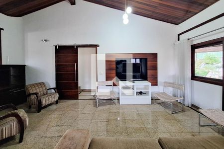 Sala 1 de casa de condomínio à venda com 3 quartos, 380m² em Piratininga, Niterói