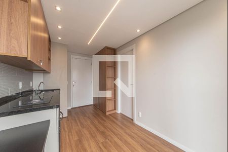 Sala/cozinha de apartamento para alugar com 1 quarto, 38m² em Campo Belo, São Paulo