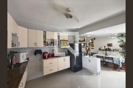 Casa de Condomínio para alugar com 4 quartos, 400m² em Jacarepaguá, Rio de Janeiro