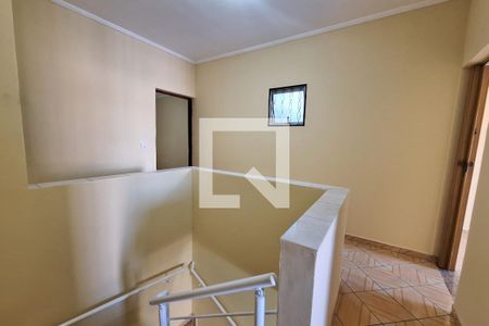 Corredor de casa à venda com 3 quartos, 149m² em Vila Sacadura Cabral, Santo André