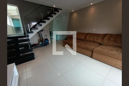 Sala de casa para alugar com 3 quartos, 300m² em Jardim Sao Roberto, São Paulo