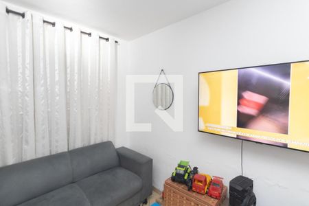 Sala de casa à venda com 2 quartos, 114m² em Parque Edu Chaves, São Paulo