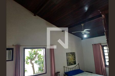 Casa à venda com 4 quartos, 251m² em Piratininga, Niterói