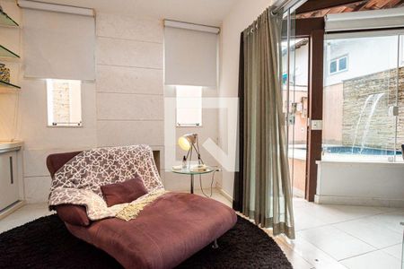 Casa à venda com 4 quartos, 220m² em Camboinhas, Niterói