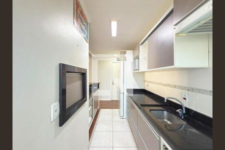 Cozinha de apartamento para alugar com 1 quarto, 74m² em Cristal, Porto Alegre