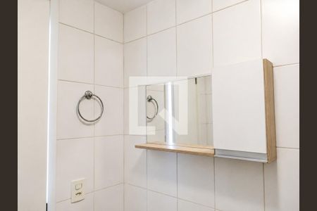 Banheiro de apartamento para alugar com 2 quartos, 60m² em Partenon, Porto Alegre