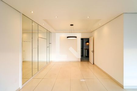Apartamento para alugar com 3 quartos, 191m² em Vila Suzana, São Paulo