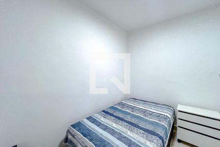 Quarto 2 de apartamento para alugar com 2 quartos, 55m² em Vila Antonina, São Paulo