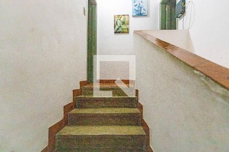 Escada de casa à venda com 2 quartos, 100m² em Piraporinha, Diadema