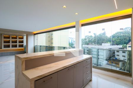 Apartamento à venda com 3 quartos, 211m² em Real Parque, São Paulo