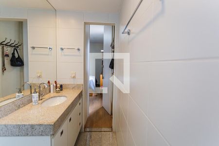 Banheiro da Suíte de apartamento à venda com 4 quartos, 174m² em Ipiranga, Belo Horizonte