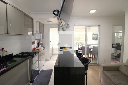 Sala / Cozinha de apartamento à venda com 2 quartos, 45m² em Vila Carmosina, São Paulo