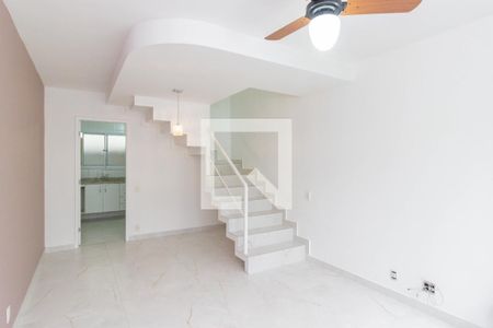 Sala de casa de condomínio para alugar com 2 quartos, 69m² em Jardim Felicidade (zona Oeste), São Paulo