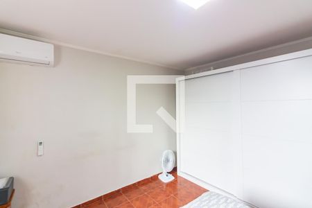 Quarto 1 de casa à venda com 2 quartos, 155m² em Vila Osasco, Osasco