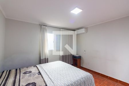 Quarto 1 de casa à venda com 2 quartos, 155m² em Vila Osasco, Osasco