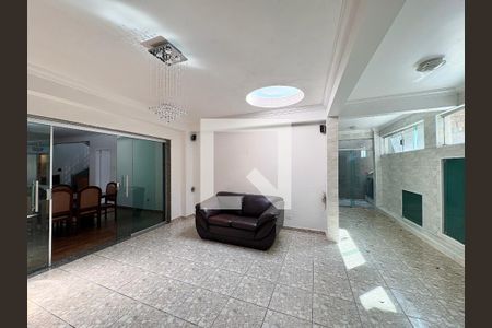 Sala externa  de casa para alugar com 3 quartos, 250m² em Jardim Sao Jose, São Paulo