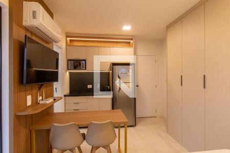 Sala/Quarto de apartamento para alugar com 1 quarto, 23m² em Novo Mundo, Curitiba