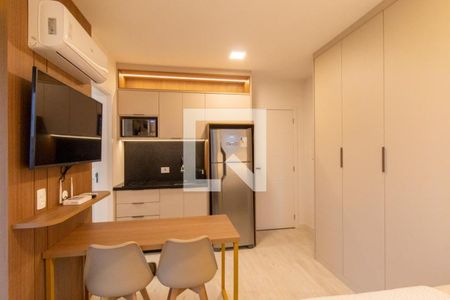 Sala/Quarto de apartamento para alugar com 1 quarto, 23m² em Novo Mundo, Curitiba