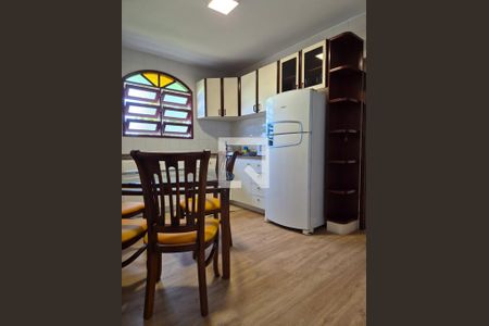 Cozinha de apartamento para alugar com 1 quarto, 50m² em Sertão do Maruim, São José