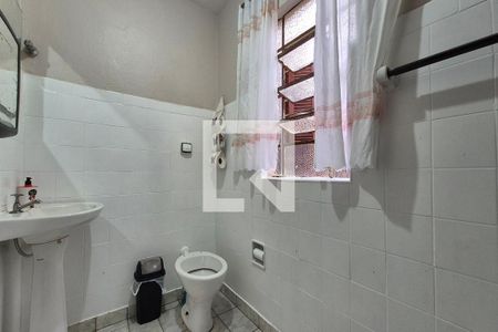 Banheiro de casa à venda com 3 quartos, 295m² em Vila Marieta, Campinas