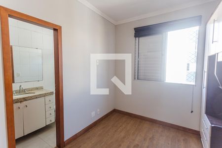 Suíte de apartamento à venda com 3 quartos, 186m² em Sagrada Família, Belo Horizonte