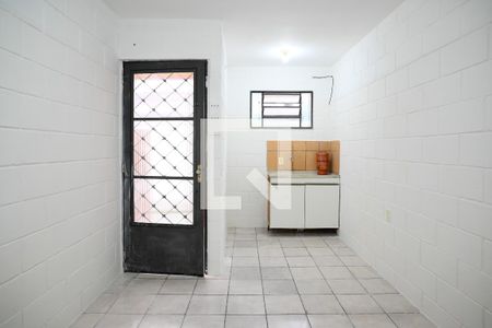Sala/Cozinha de casa para alugar com 1 quarto, 25m² em Vila das Merces, São Paulo
