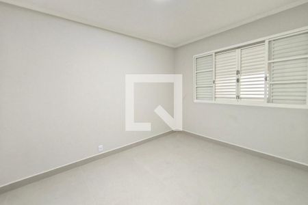 Quarto 1 de apartamento para alugar com 2 quartos, 68m² em Vila Santana, Campinas