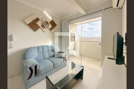 Sala de TV de apartamento para alugar com 2 quartos, 73m² em Ingleses do Rio Vermelho, Florianópolis