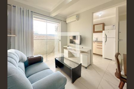 Sala de TV de apartamento para alugar com 2 quartos, 73m² em Ingleses do Rio Vermelho, Florianópolis
